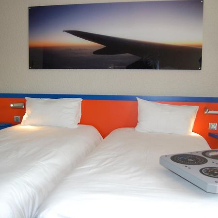 Hotel ibis Styles Marseille Aéroport Vitrolles  Exterior foto